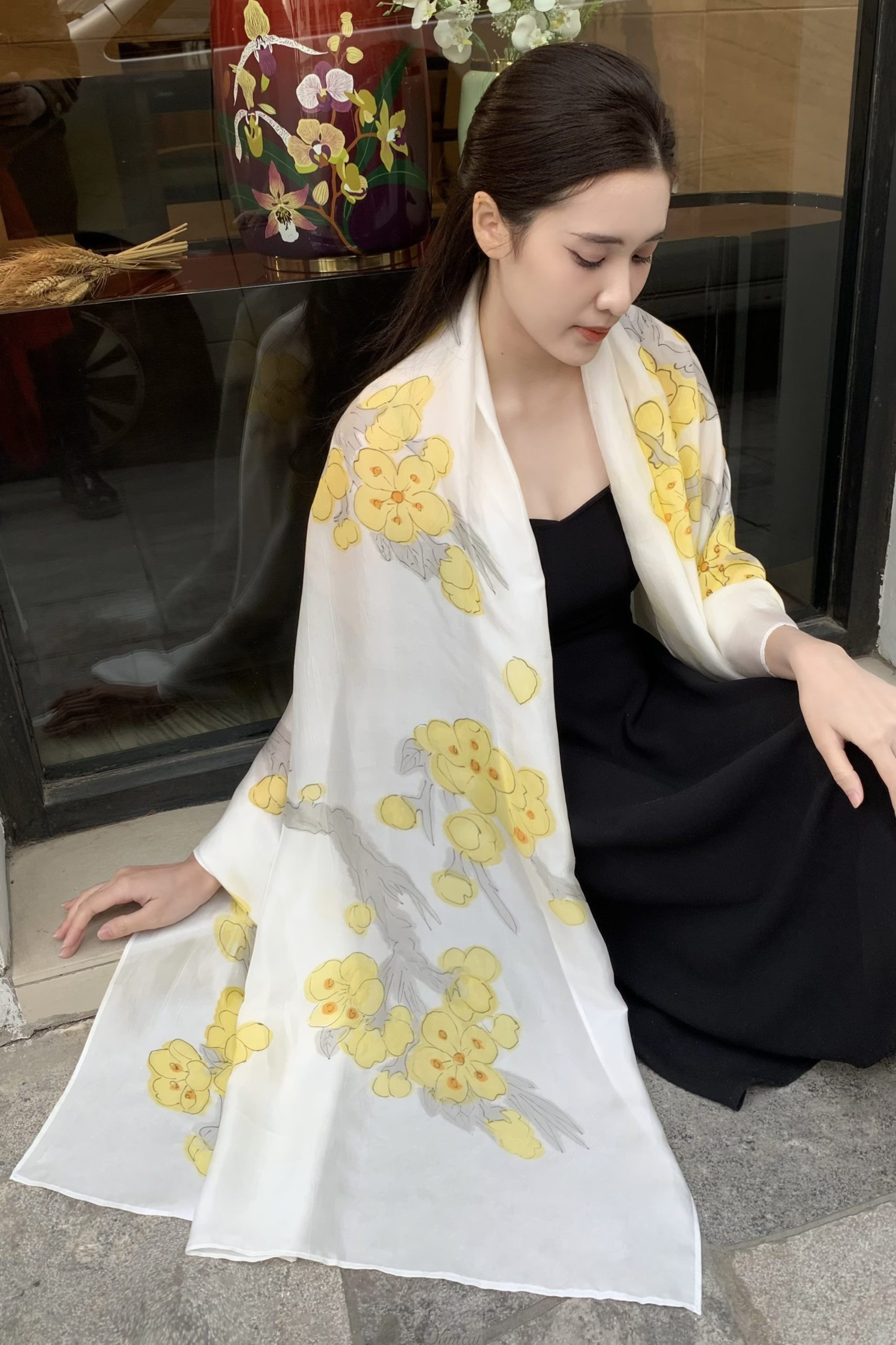Khăn dài lụa vẽ tay dài
