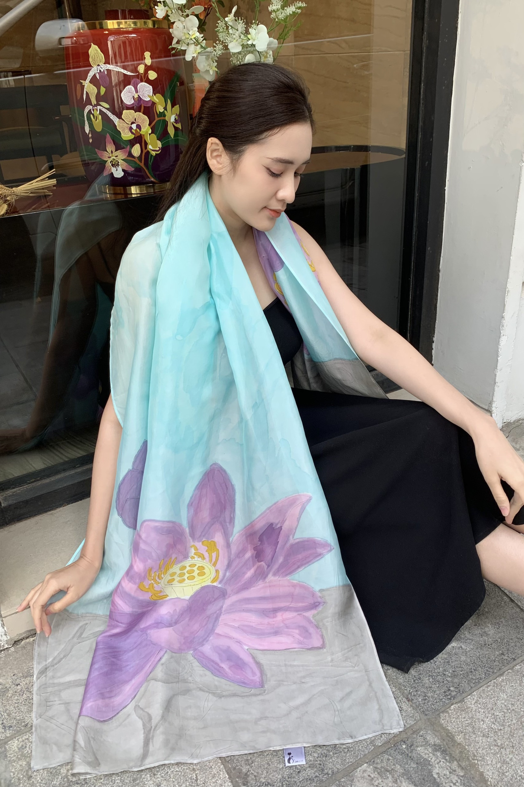 Khăn dài lụa vẽ tay tơ tằm