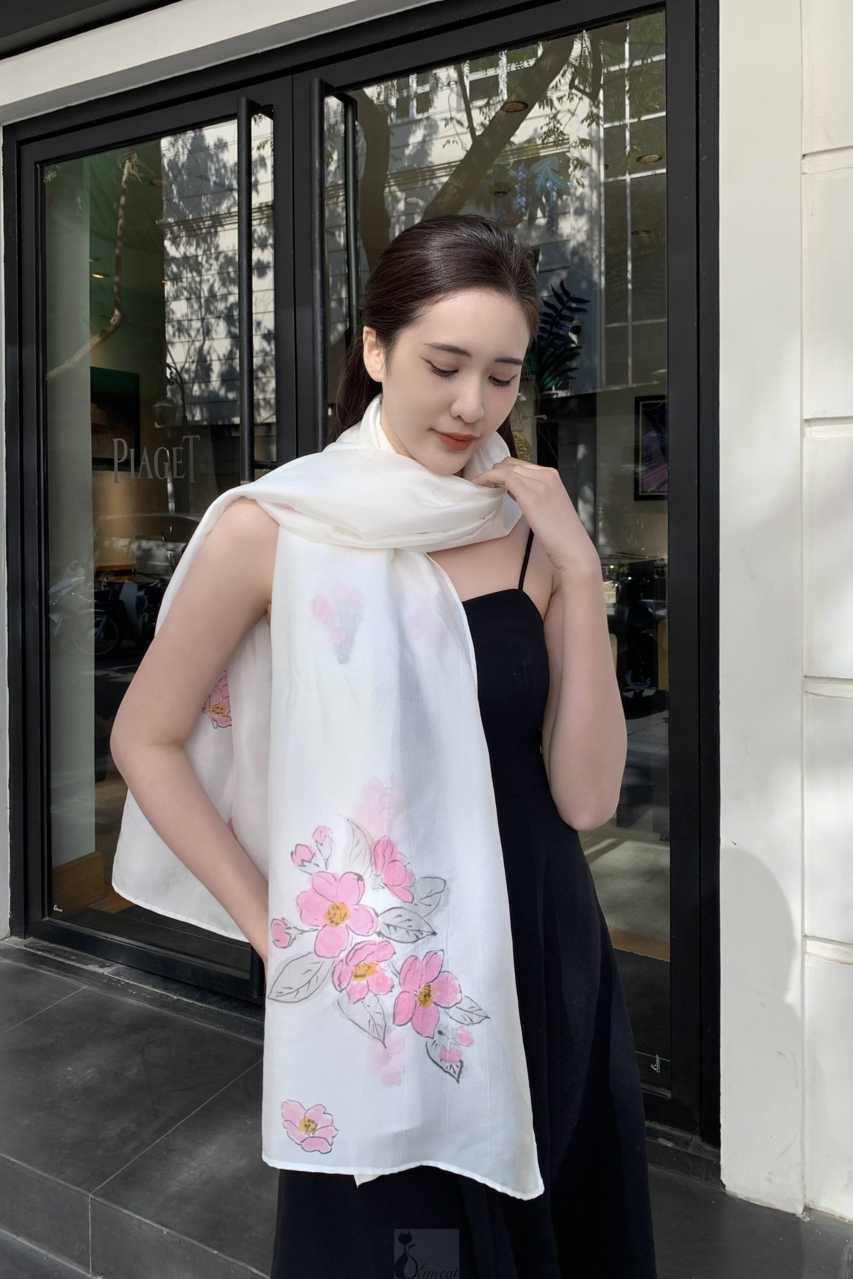 Khăn lụa tơ tằm vẽ tay hoa đào - khăn lụa dài