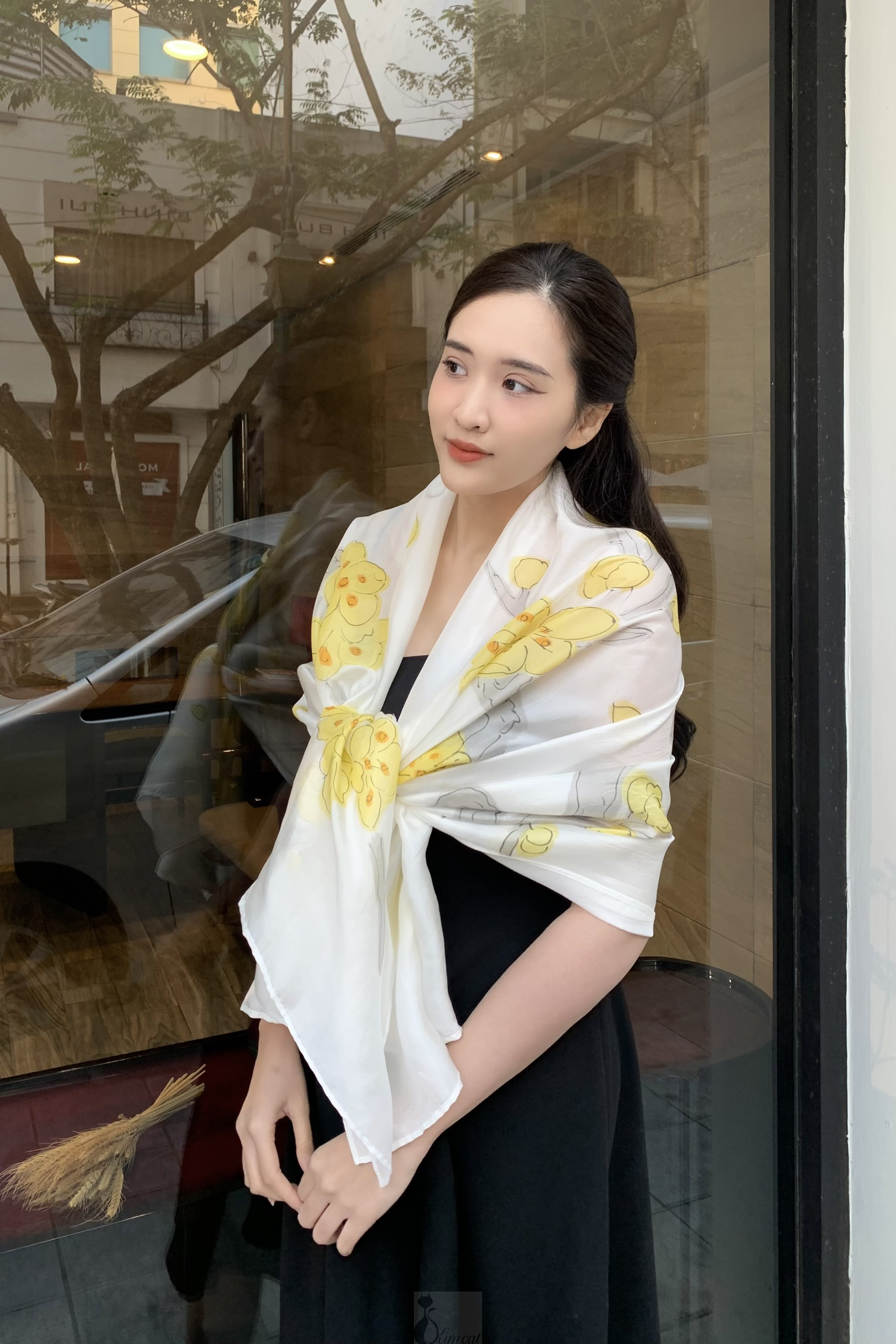 Khăn lụa tơ tằm vẽ tay cành mai vàng - khăn lụa dài