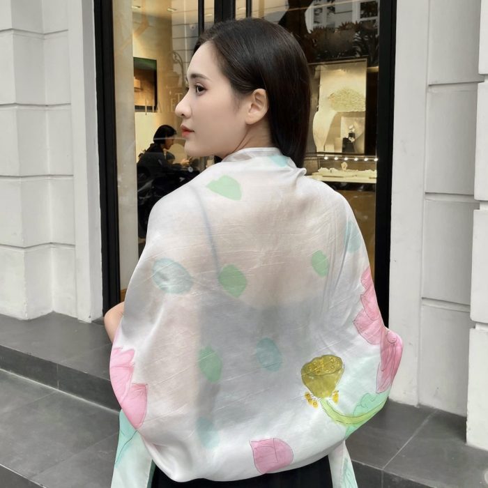Khăn dài vẽ tay tơ tằm Khăn dài vẽ tay tơ tằm