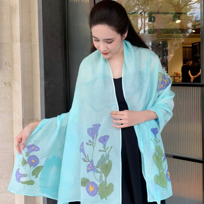 Khăn lụa tơ tằm vẽ tay Khăn lụa tơ tằm vẽ tay