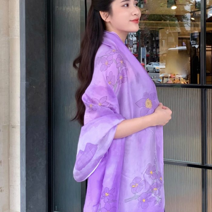 Khăn lụa tơ tằm vẽ tay Khăn lụa tơ tằm vẽ tay