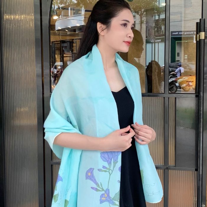 Khăn lụa tơ tằm vẽ tay hoa