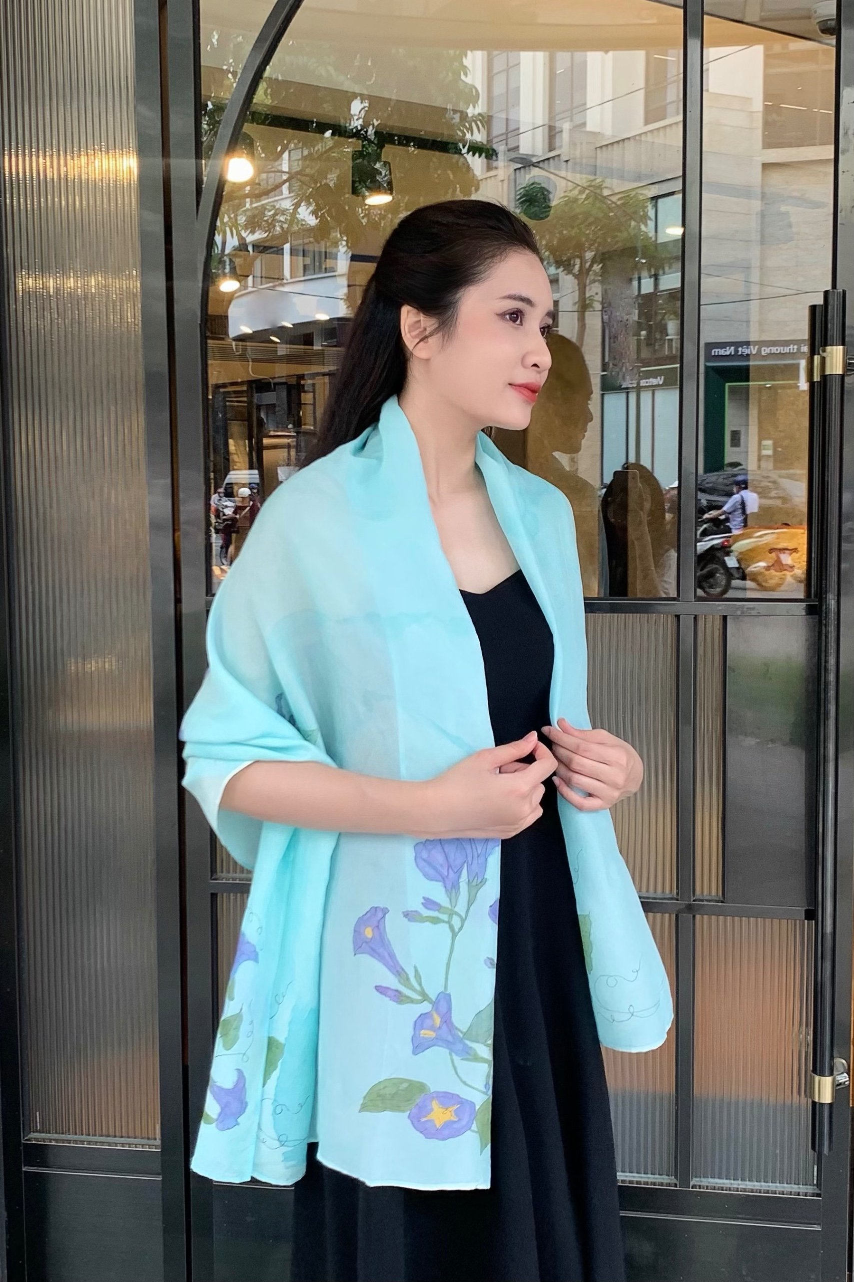 Khăn lụa tơ tằm vẽ tay hoa muống biển - khăn lụa dài