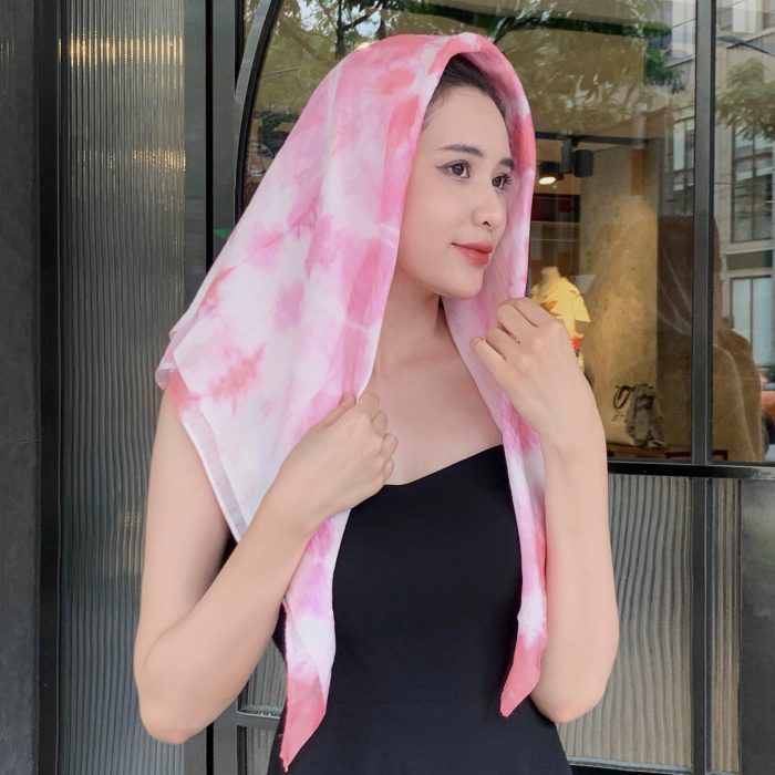 Khăn lụa tơ tằm vẽ tay hoa Khăn lụa tơ tằm vẽ tay hoa