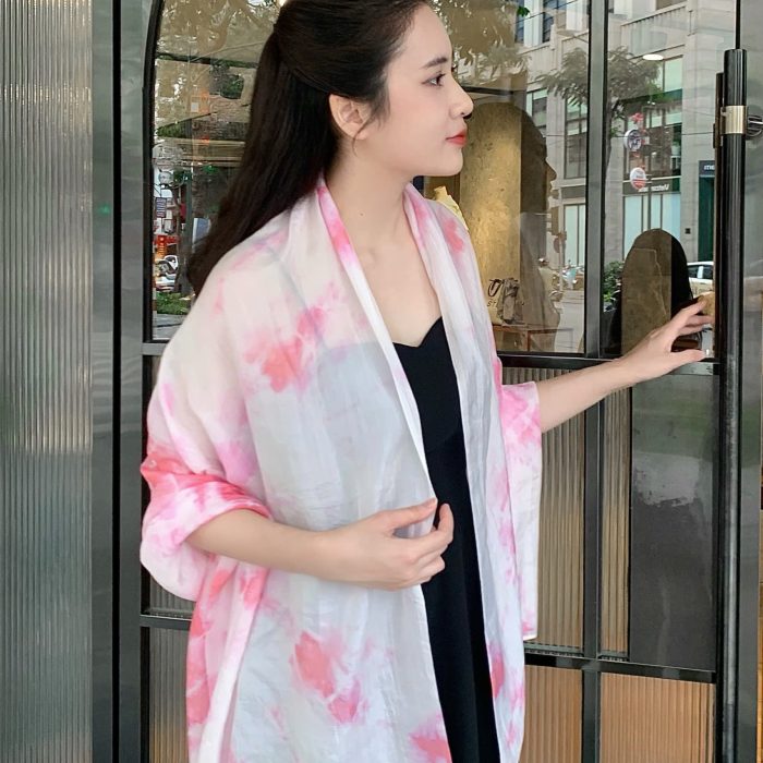 Khăn lụa vẽ tay tơ tằm Khăn lụa vẽ tay tơ tằm