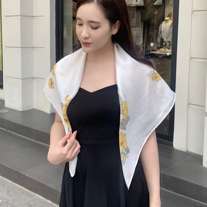 khăn lụa
