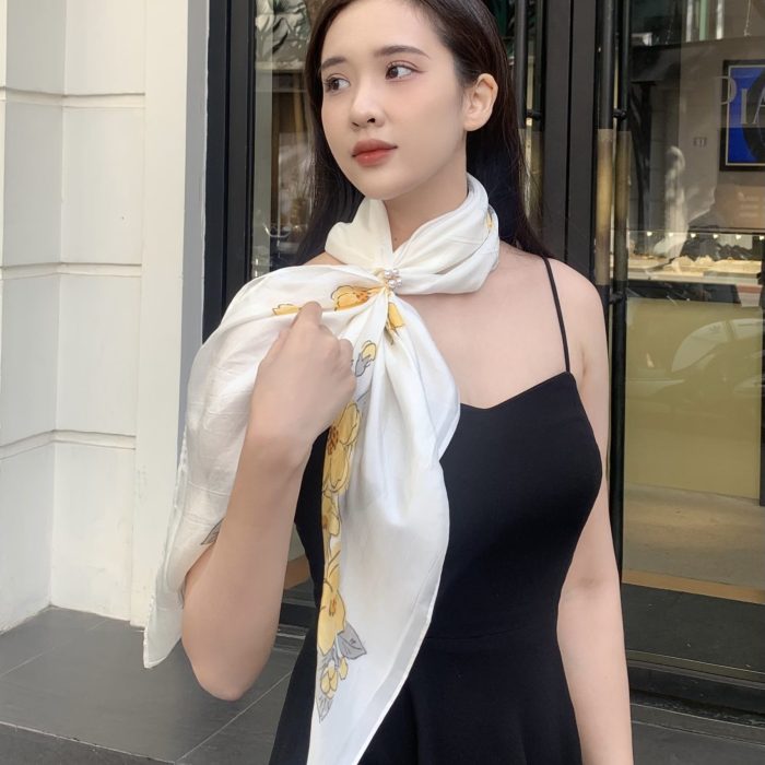 khăn lụa vẽ tay