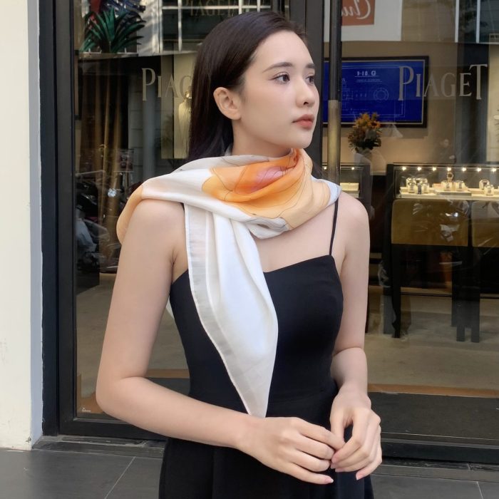 khăn lụa vẽ tay vuông khăn lụa vẽ tay vuông