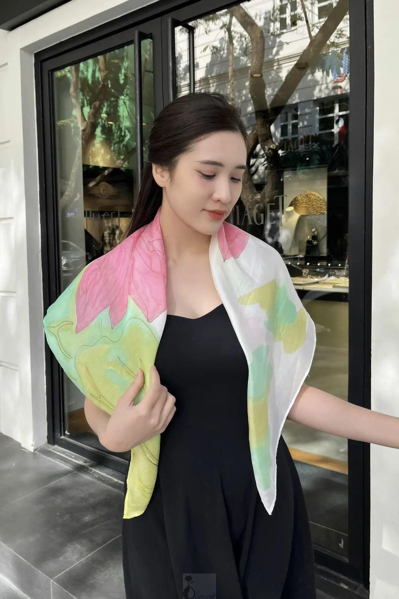 Khăn lụa tơ tằm vẽ tay hoa sen hồng - khăn lụa vuông KC - VV - 10