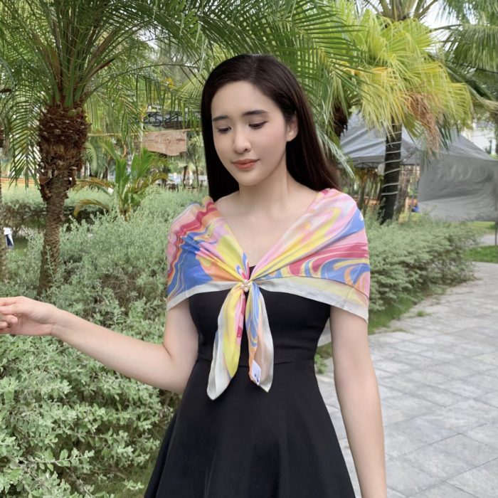 KHĂN LỤA TƠ TẰM NHUỘM THỦY ẤN NGẮN KHĂN LỤA TƠ TẰM NHUỘM THỦY ẤN NGẮN