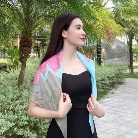 khăn lụa tơ tằm ngắn vẽ tay sen hồng