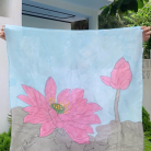 khăn vẽ tay ngắn sen hồng nền xanh