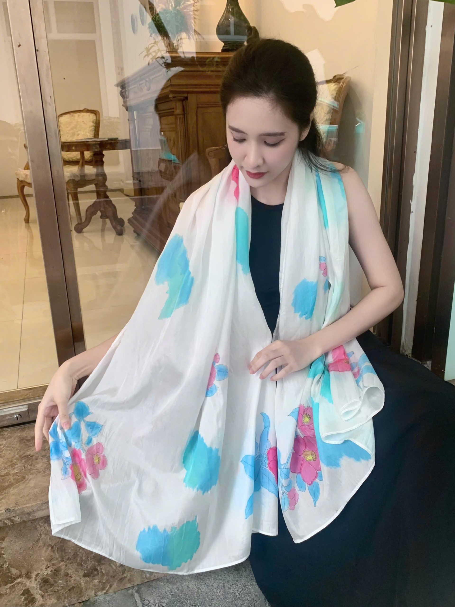 Khăn lụa tơ tằm vẽ tay – khăn lụa dài vẽ hoa mẫu đơn KC – VD – 25