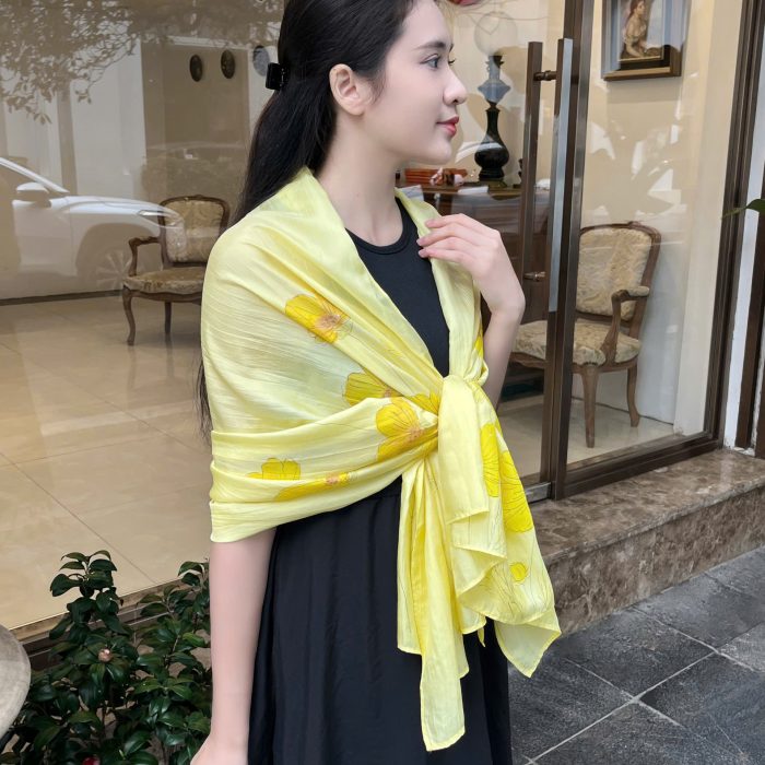 Khăn lụa tơ tằm dài vẽ tay