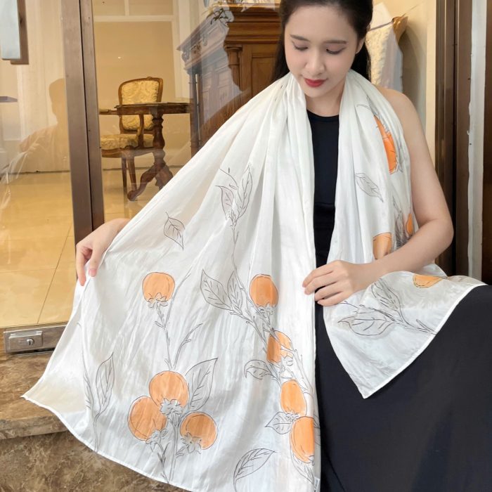 Khăn lụa tơ tằm dài vẽ tay