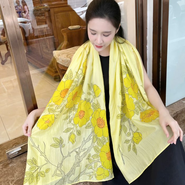 Khăn lụa tơ tằm thủ công