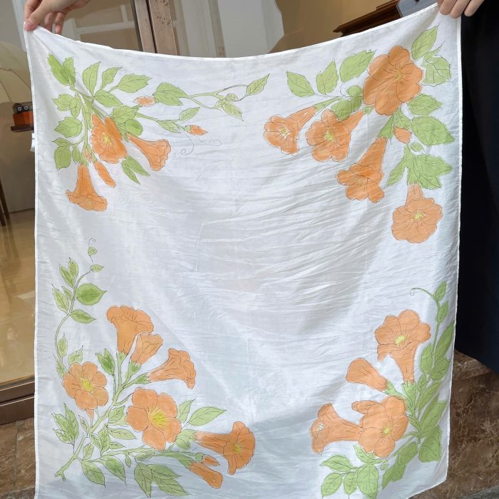 Khăn lụa tơ tằm thủ công