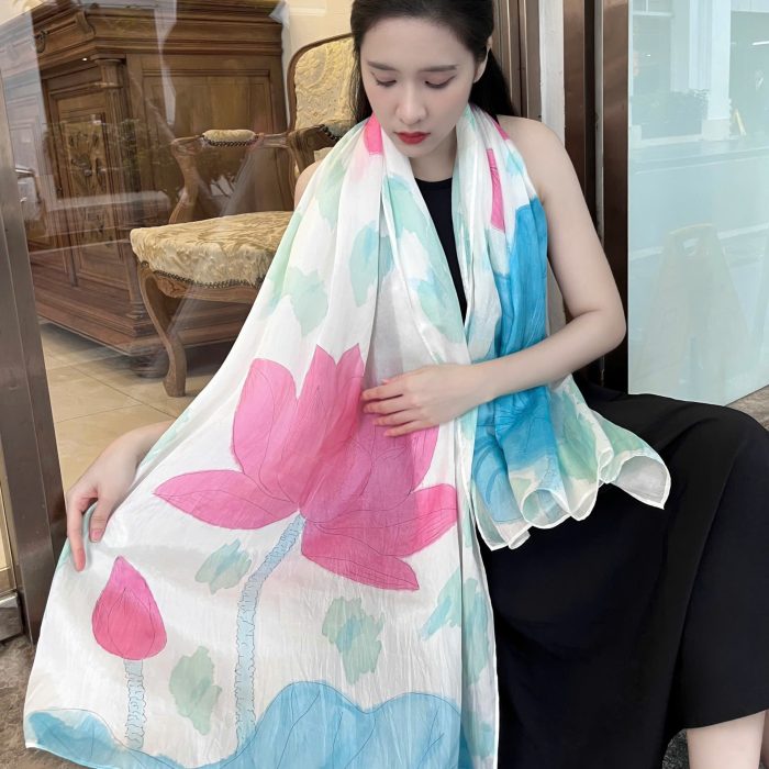 Khăn lụa tơ tằm thủ công