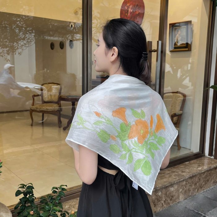 Khăn lụa tơ tằm vẽ tay
