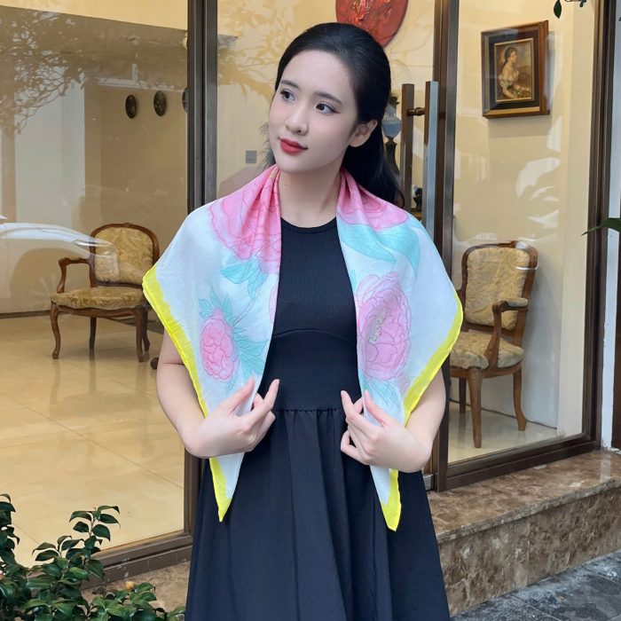 Khăn lụa tơ tằm vuông