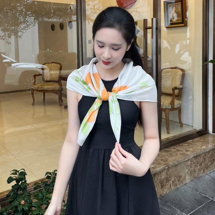 Khăn lụa tơ tằm vuông