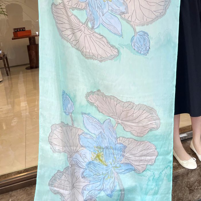 vKhăn lụa tơ tằm thủ công